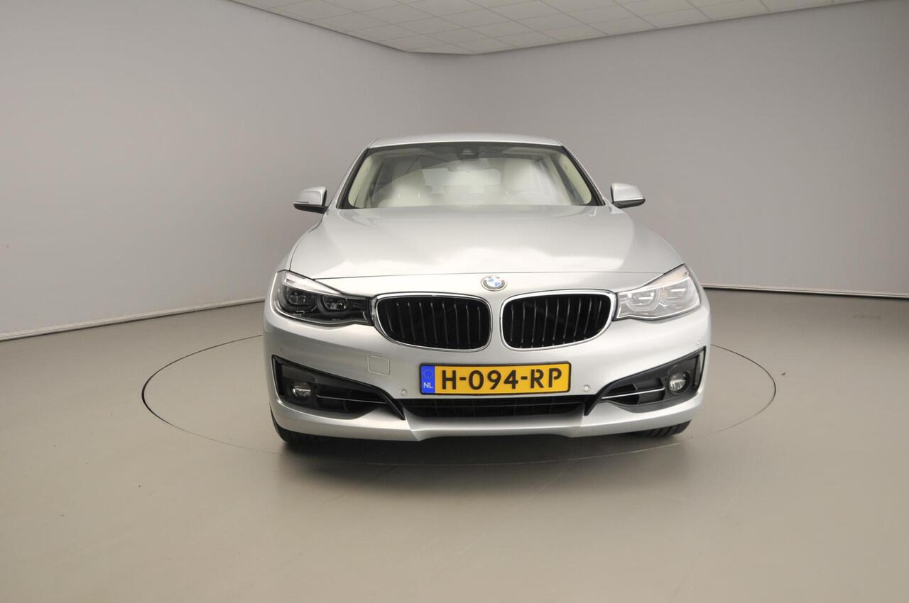 BMW 3-SERIE GT Gran Turismo 320i Automaat / Sportline / LED / Head-up / HIFI / Leder / Sportstoelen / Alu wielen 18 inch