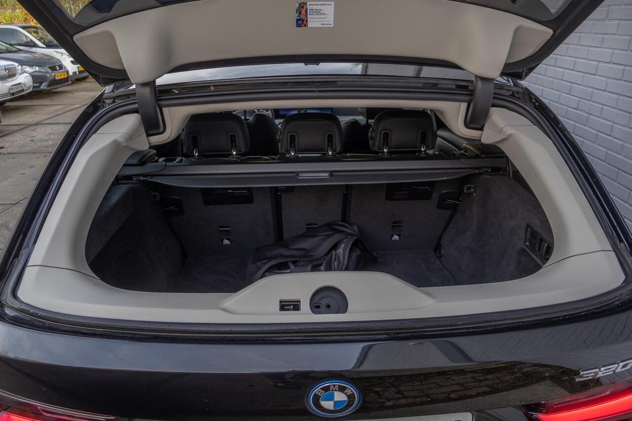 BMW 3-SERIE 320e Touring|Facelift|Widescreen| Sportstoelen|Leer|Shadowline Shadow Line