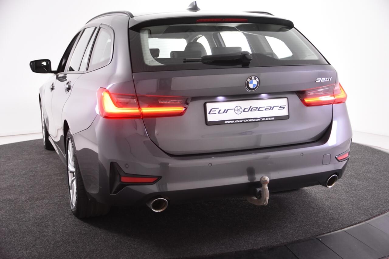 BMW 3-SERIE 320i Touring *1ste Eigenaar*Leer*Navigatie*Trekhaak*