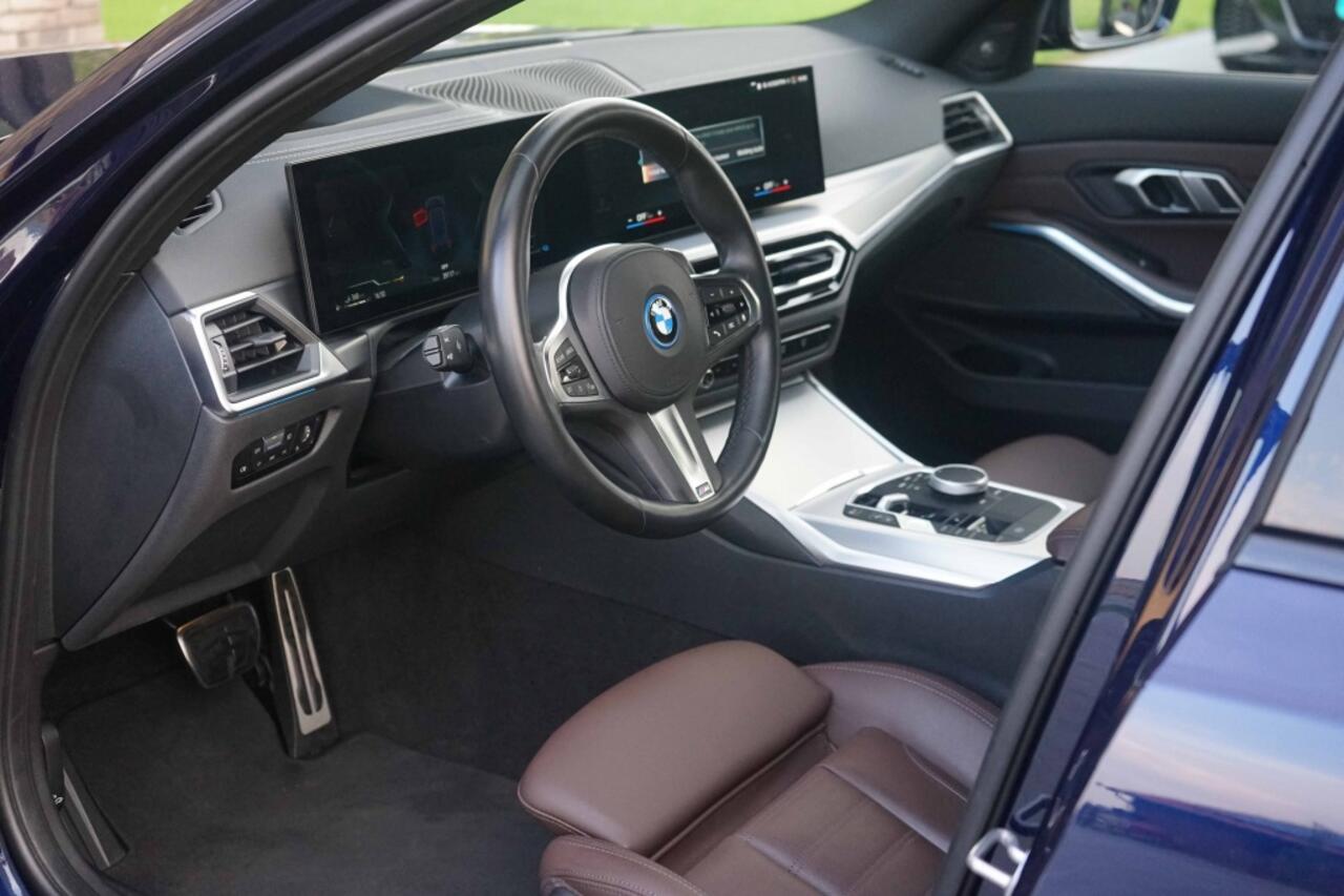 BMW 3-SERIE 330e xDrive M-Sport Individual