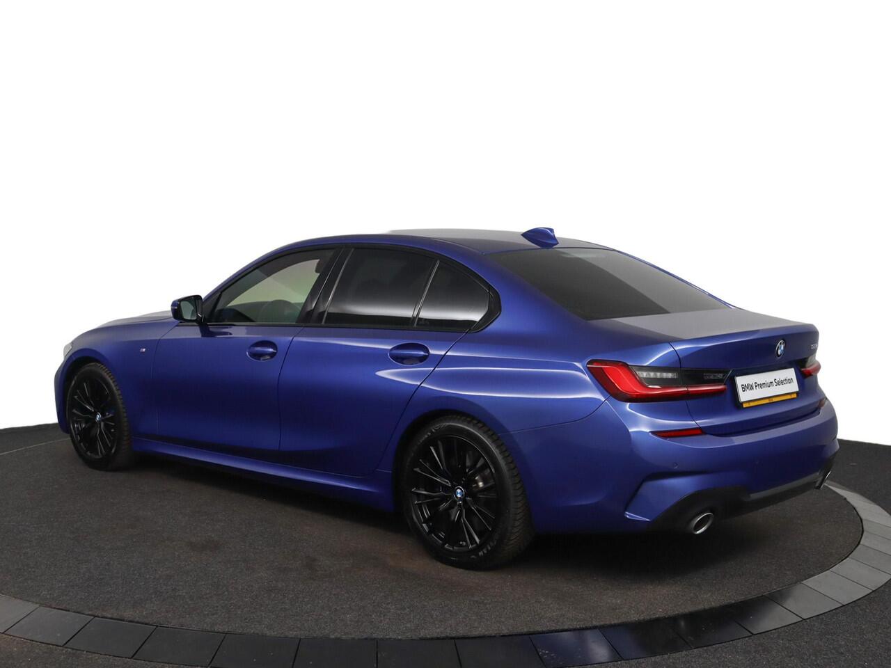 BMW 3-SERIE 330i High Executive M-Sportpakket | HiFi System | Stoelverwarming | M Sportonderstel