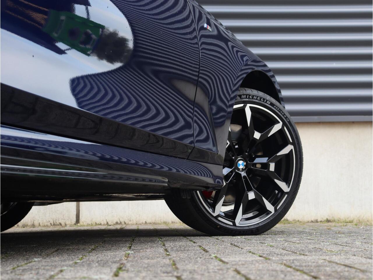 BMW 3-SERIE Touring 330e | High Executive | M Sportpakket Pro | Panodak | Head-Up | Elektr. Stoelen | Harman Kardon | Parking Assistant Plus | Adaptive Cruise Control | 19'' LMV