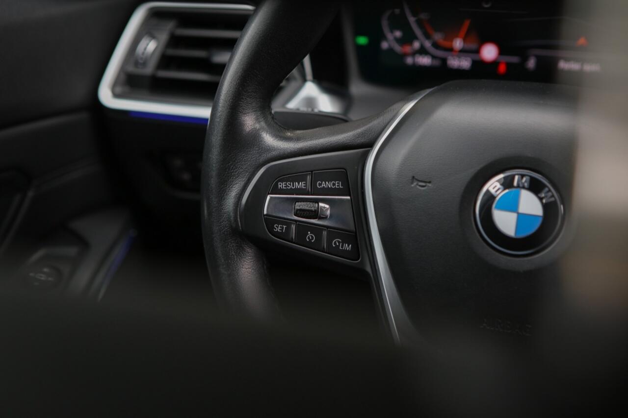 BMW 3-SERIE 320i High Executive