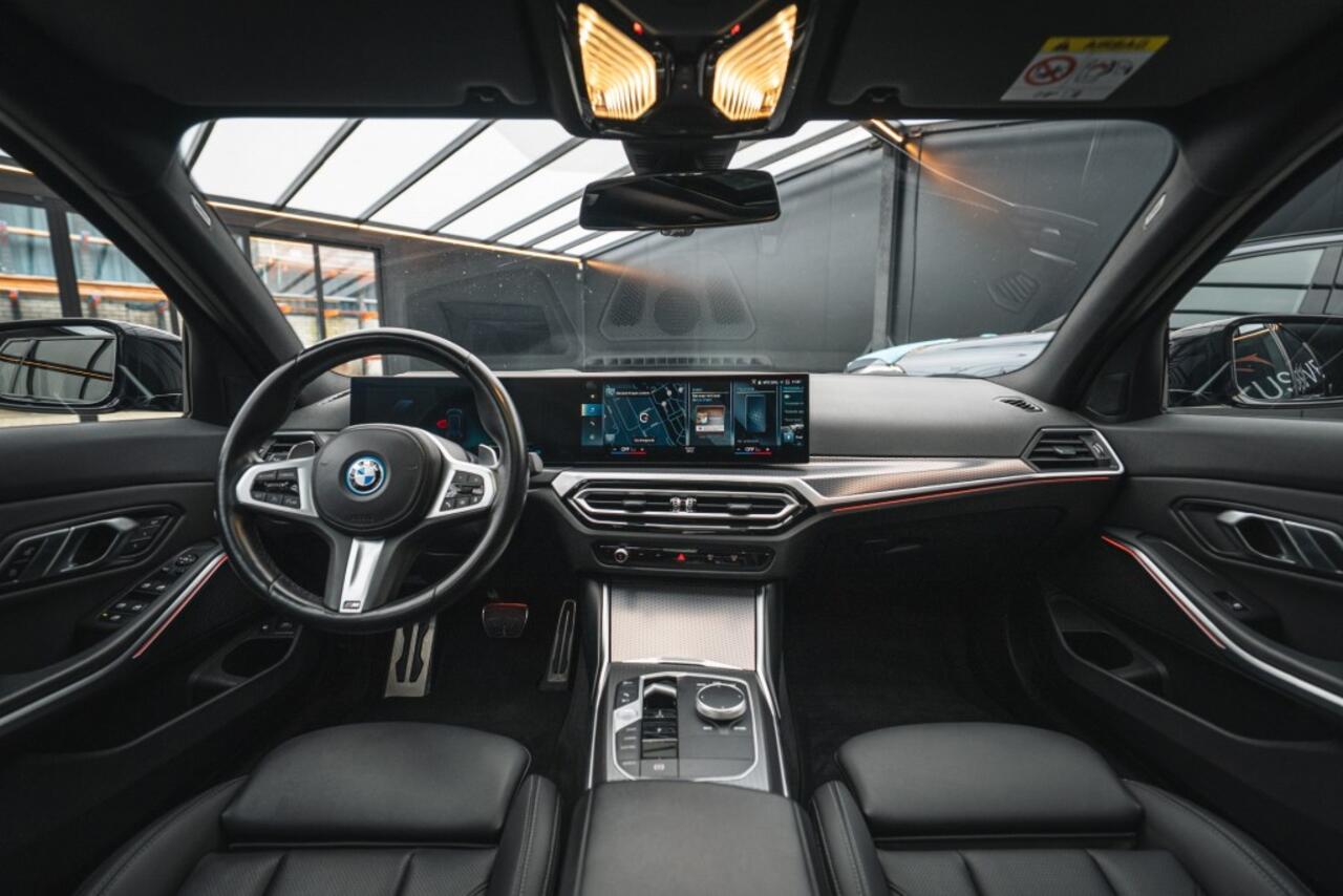 BMW 3-SERIE 330e M SPORT,CURVED DISPLAY, PANO HARMEN KARDON