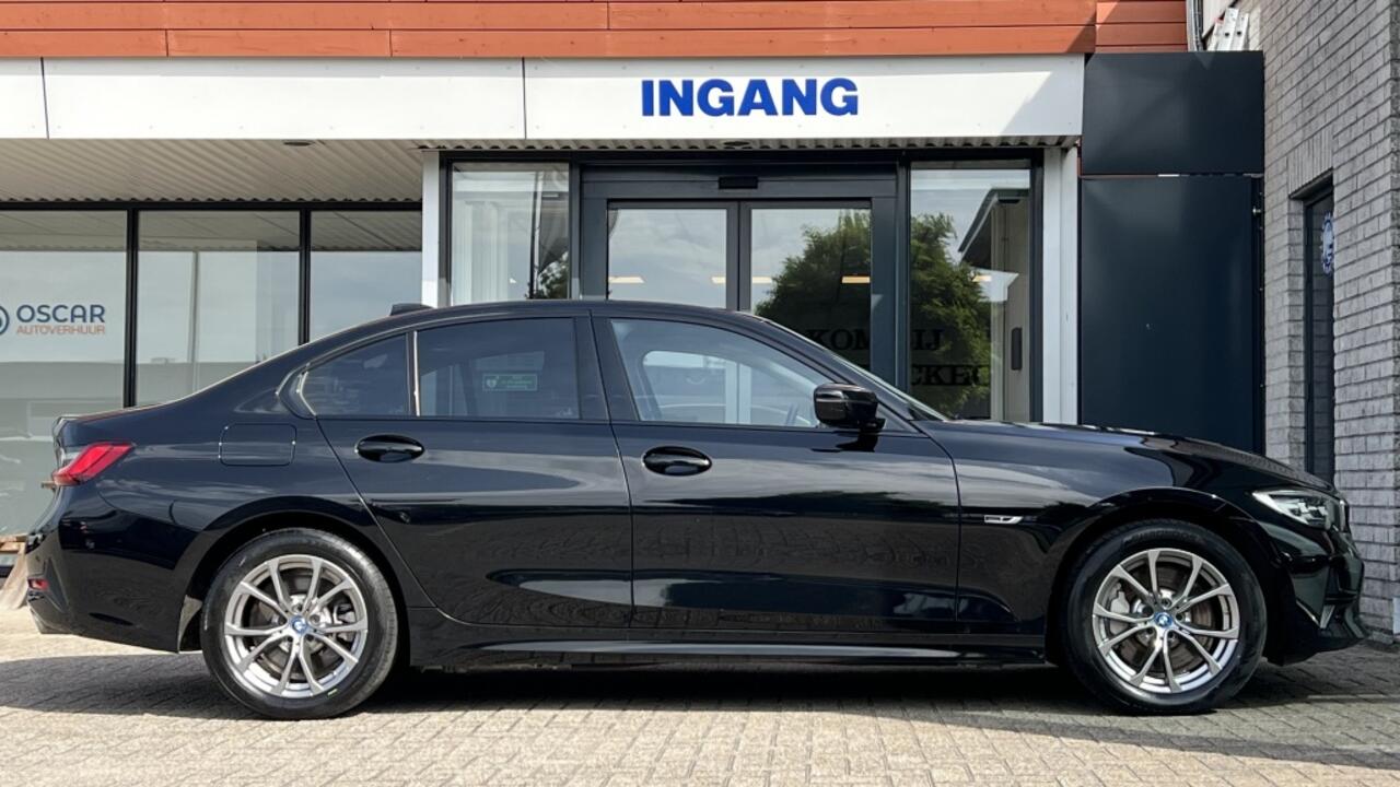 BMW 3-SERIE 330e | Navi | Stoelverwarming