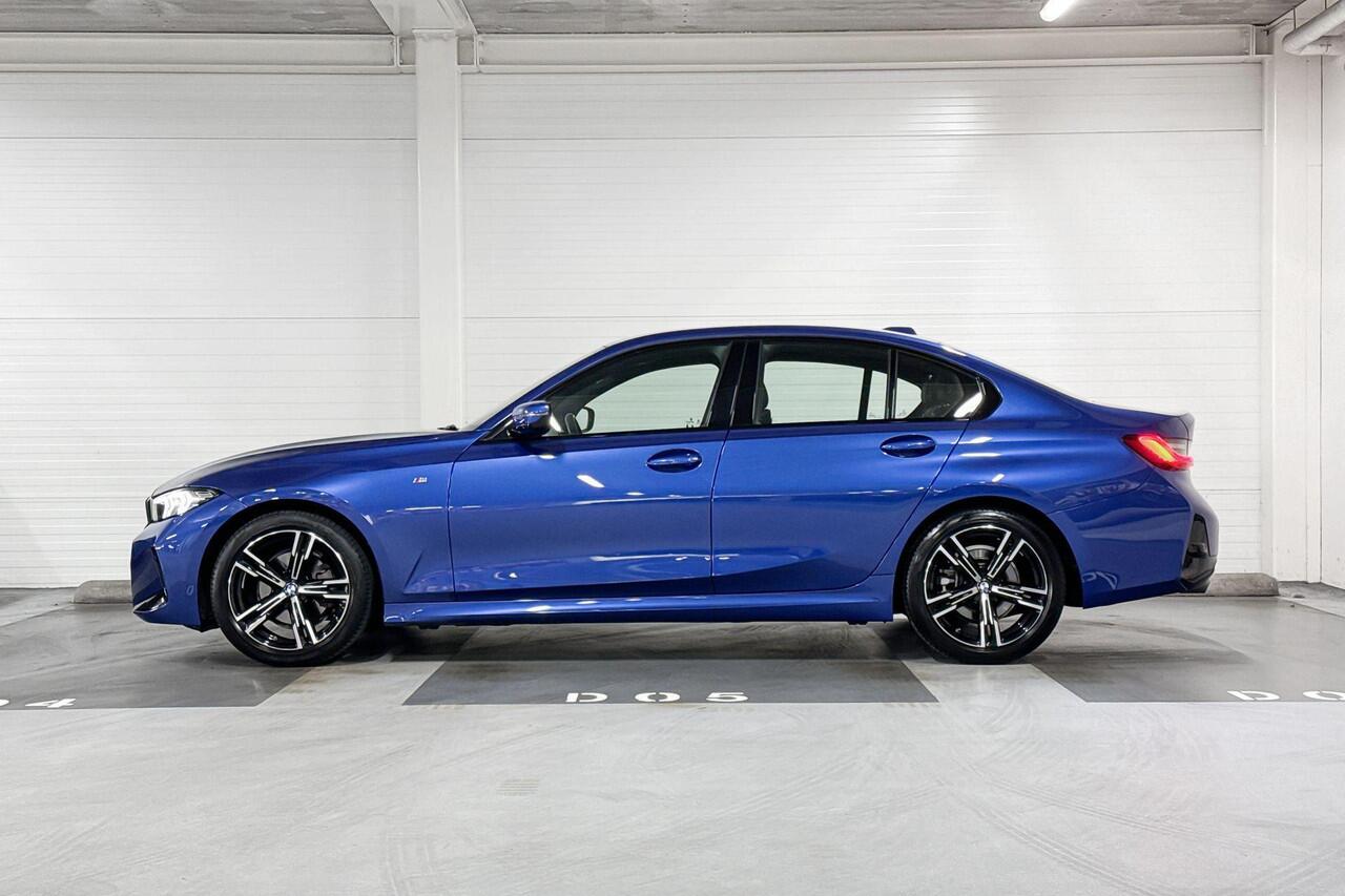 BMW 3-SERIE Sedan 320i l M-Sport | Stoelverwarming