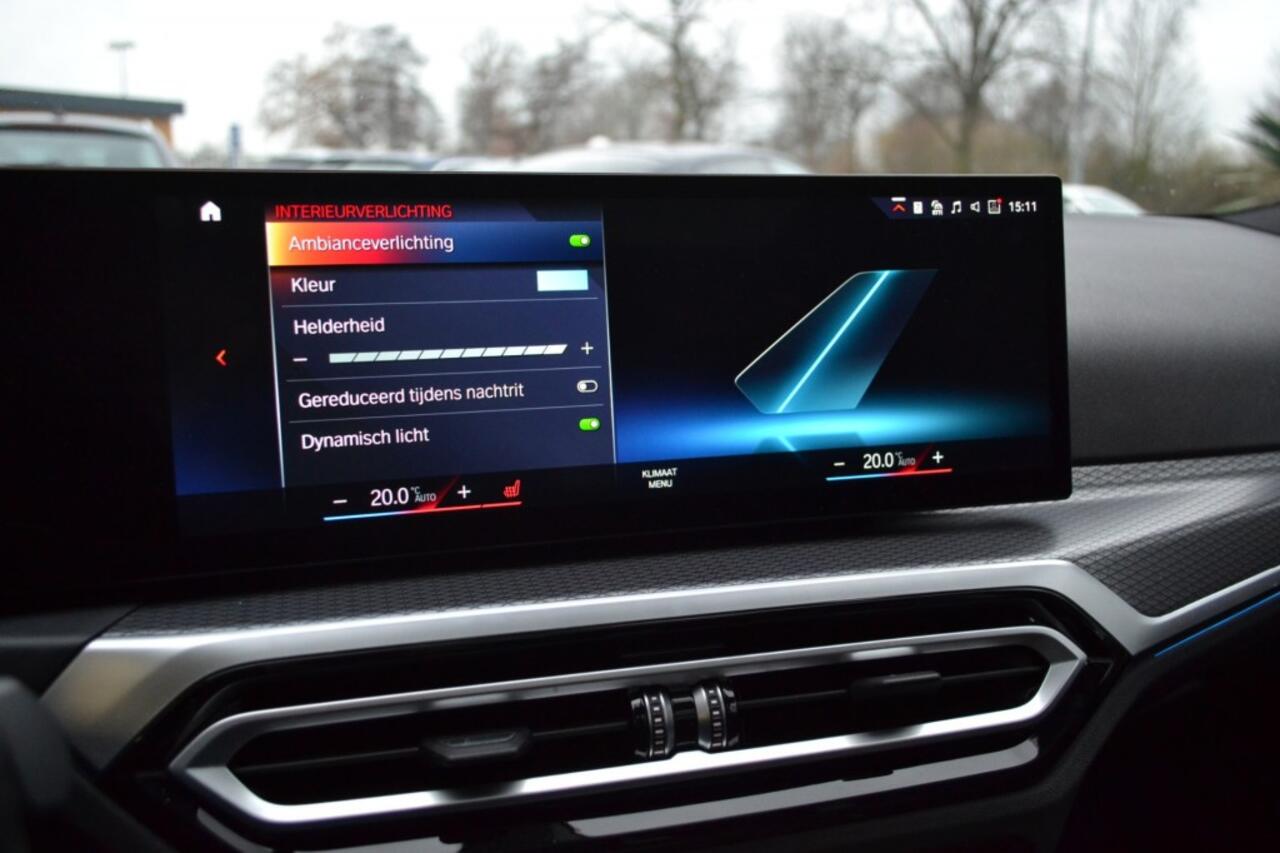 BMW 3-SERIE 330e M-Sport / Pano / Leder