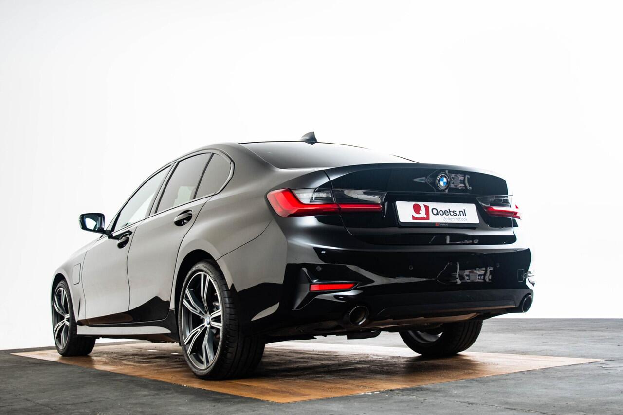 BMW 3-SERIE 330e High Executive Sport Line - Sportstoelen - Elektrisch verwarmde voorstoelen - Geluidswerende Ruiten - Harman Kardon - Cruise control - Active Guard Plus - Getinte Ruiten - Stuurwielrand verwarmd -