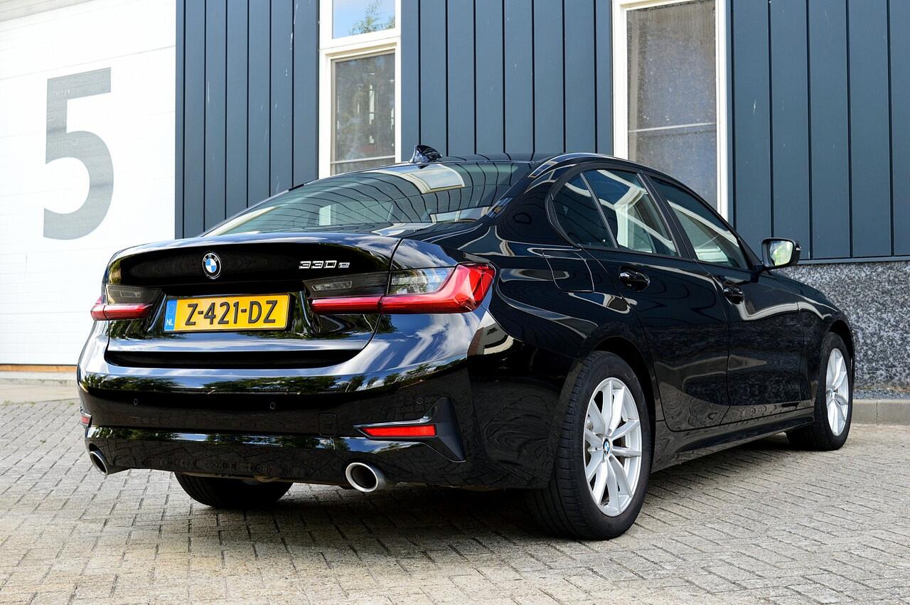 BMW 3-SERIE 330e High Executive Rijklaarprijs-Garantie Navigatie Led Apple carplay Trekhaak Airco