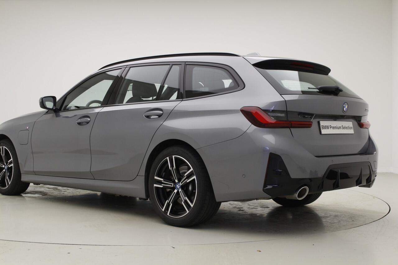 BMW 3-SERIE Touring 330e M-Sport | 2024 | Hifi | Camera | Curved Display | 18" | Nu voor 42.895,-