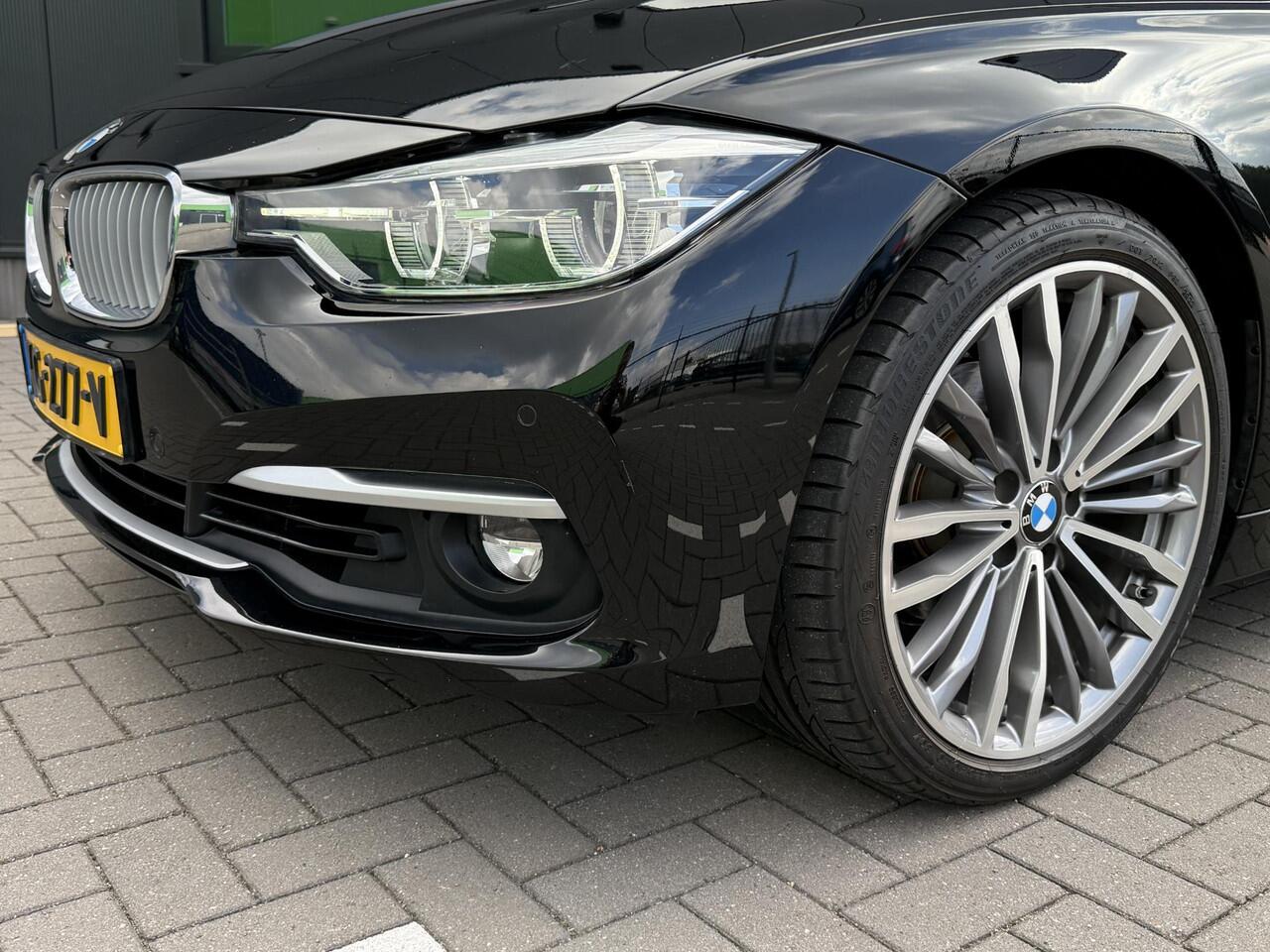 BMW 3-SERIE 318i Luxury Edition 136 PK Steptronic | Eindejaarsvoordeel | Inclusief 12 maanden garantie | NAP | Nieuwe APK | Automaat | Schuifdak | Panoramadak | Leder | Navigatie | LED koplampen | Parkeersensoren | Stoelverwarming | Climate control | Cruise control |