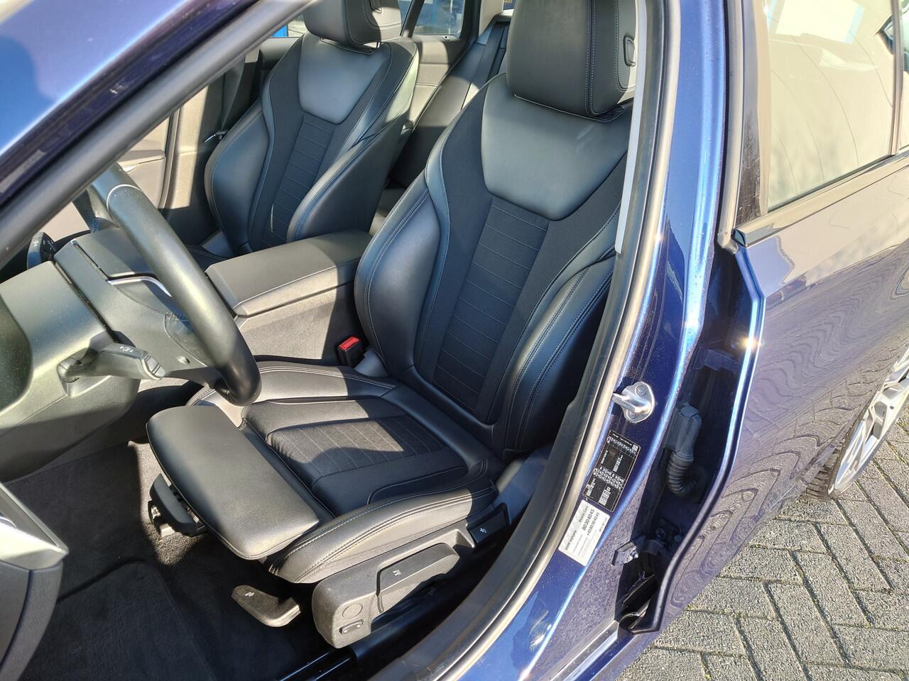 BMW 3-SERIE Touring 330i High Executive / 20" 795M / Panodak / LED / DAB / HIFI / Bomvol