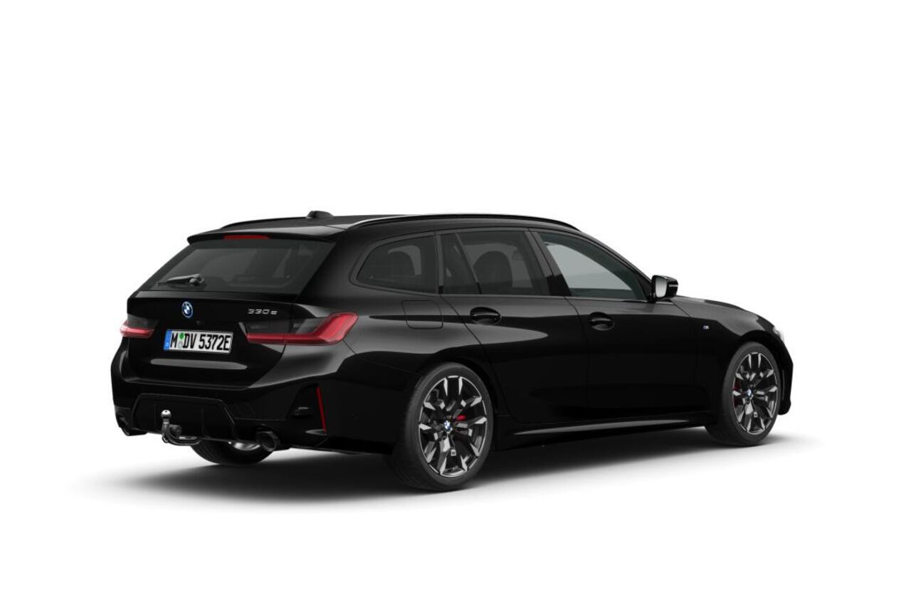 BMW 3-SERIE Touring 330e M Sport Edition | M Sportpakket Pro | Innovation Pack | Comfort Pack | Trekhaak