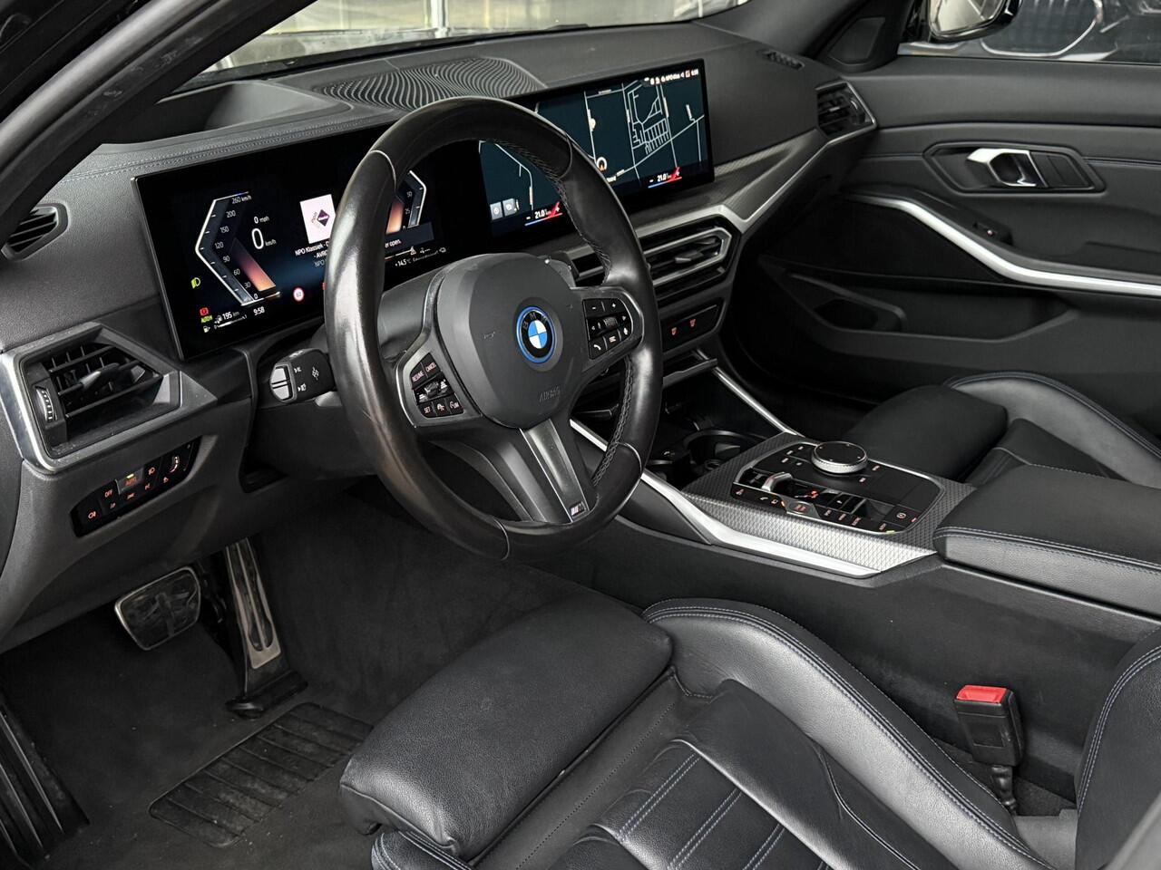 BMW 3-SERIE Touring 330e M SPORT PRO LCI | M STOELEN | MEMORY SEATS | PANORAMA | 360 CAMERA | 19 INCH LM VELGEN |