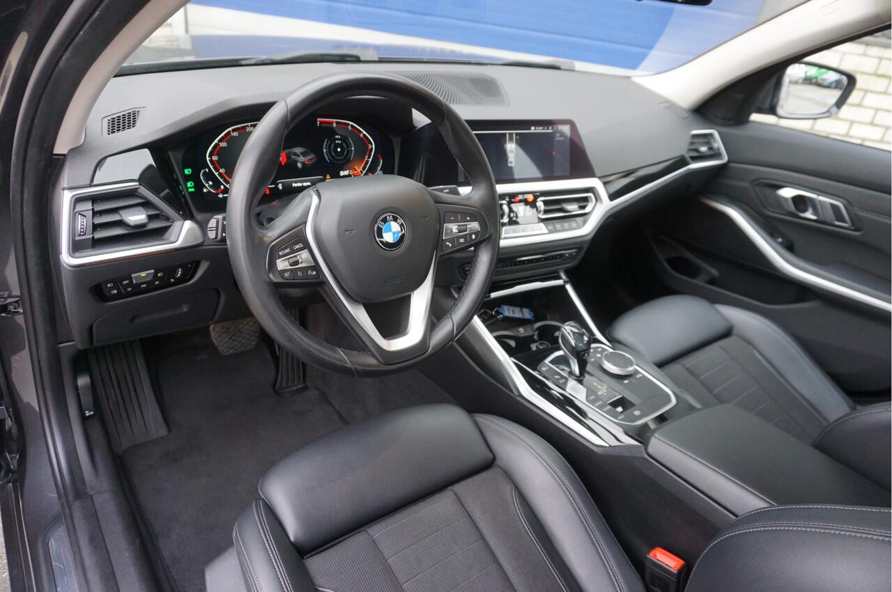 BMW 3-SERIE 330i High Executive Automaat