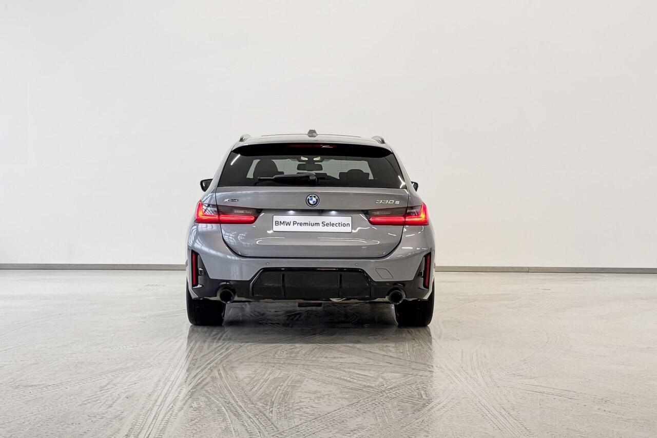 BMW 3-SERIE Touring 330e xDrive Innovation Pack M Sportpakket Pro Aut.