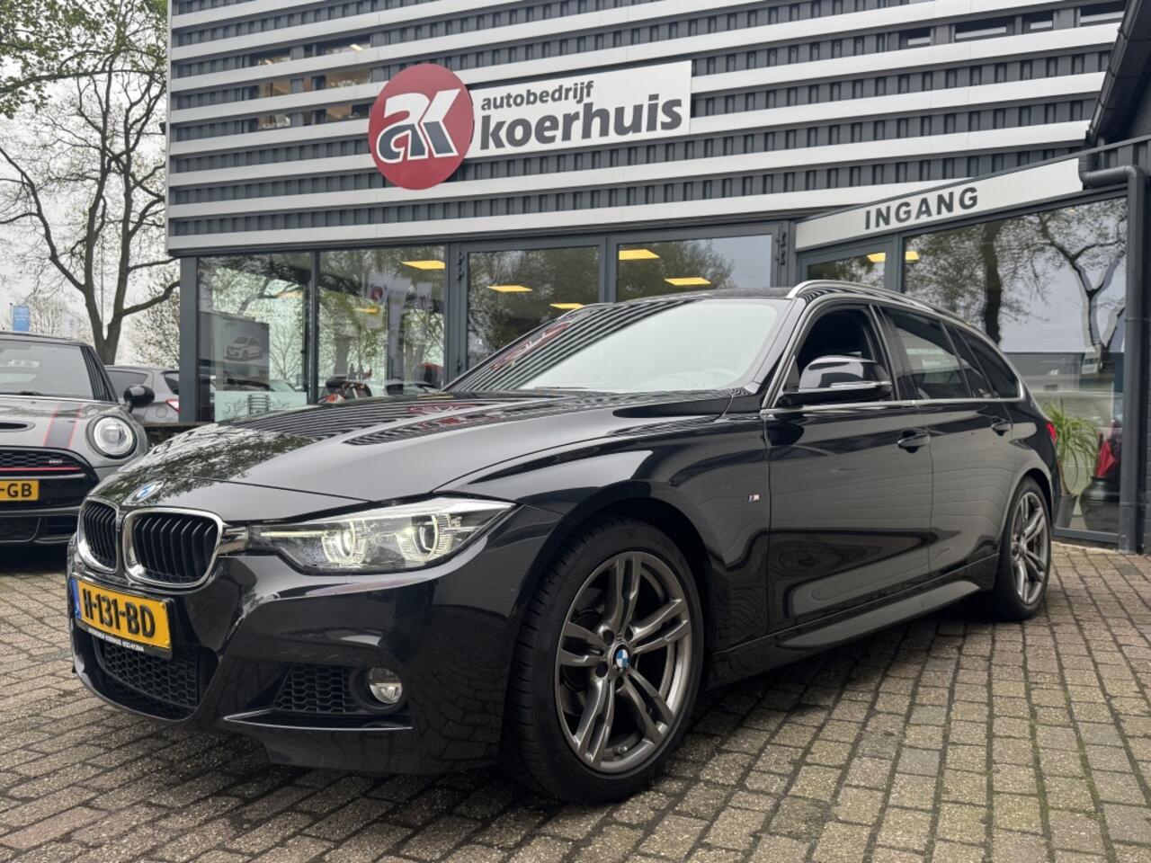BMW 3-SERIE 318i M-sport Leer/stoelvw/trekhaak