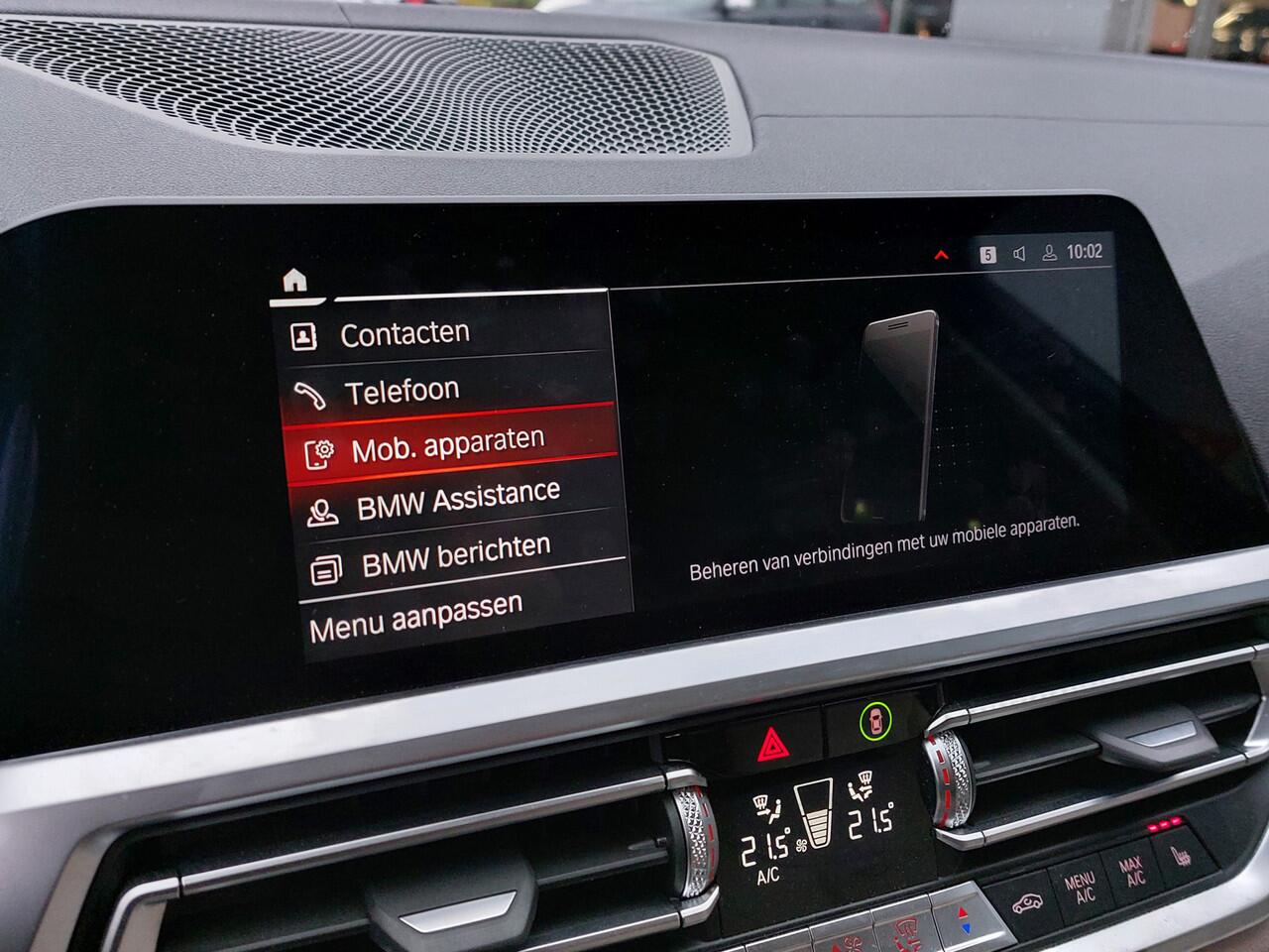 BMW 3-SERIE Touring 320i 184pk Automaat High Executive Individual | Origineel NL | Navi | Apple Carplay | Adap.Cruise | Leder+Verwarmd | Dodehoek+Rijstrooksensor | Pdc V+A+Assist+360 Camera | Privacy Glass