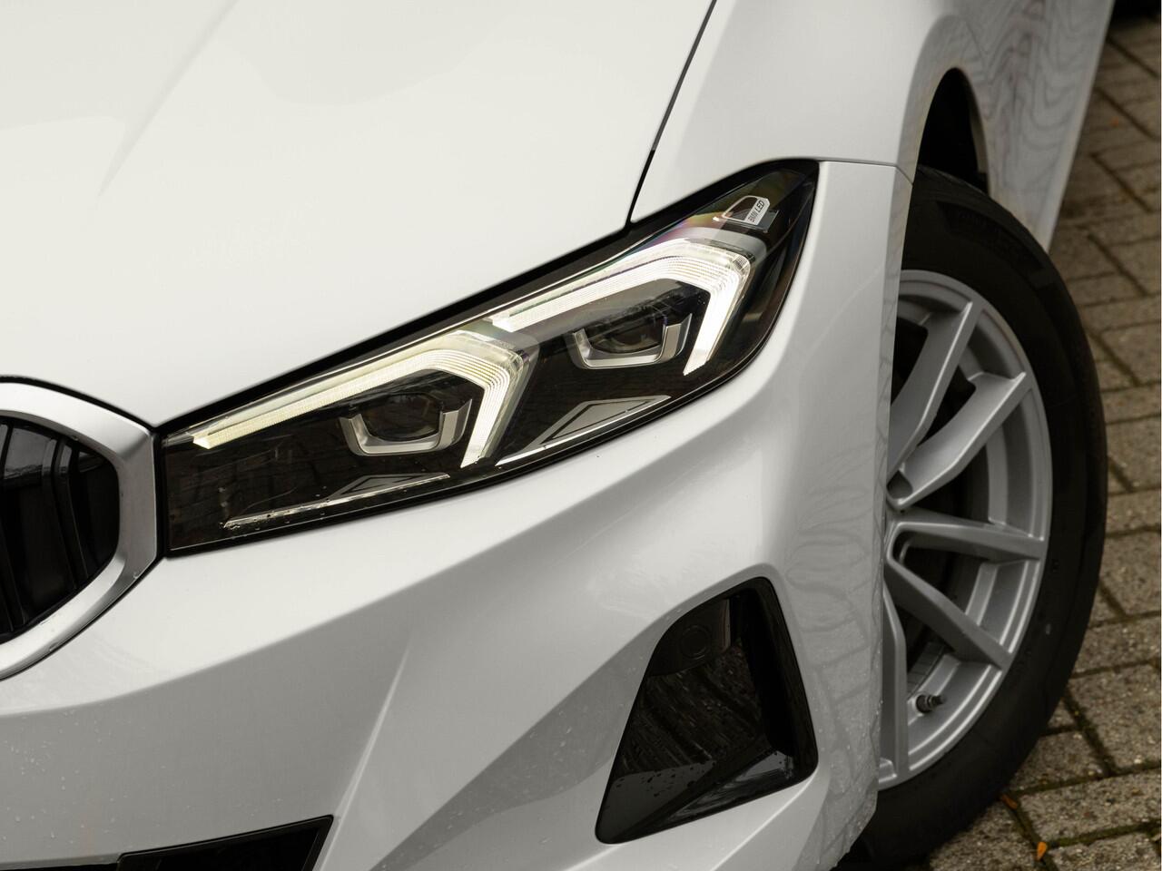 BMW 3-SERIE 320d - Sportstoelen - Trekhaak - 1-Hand - Navigatie - Bluetooth