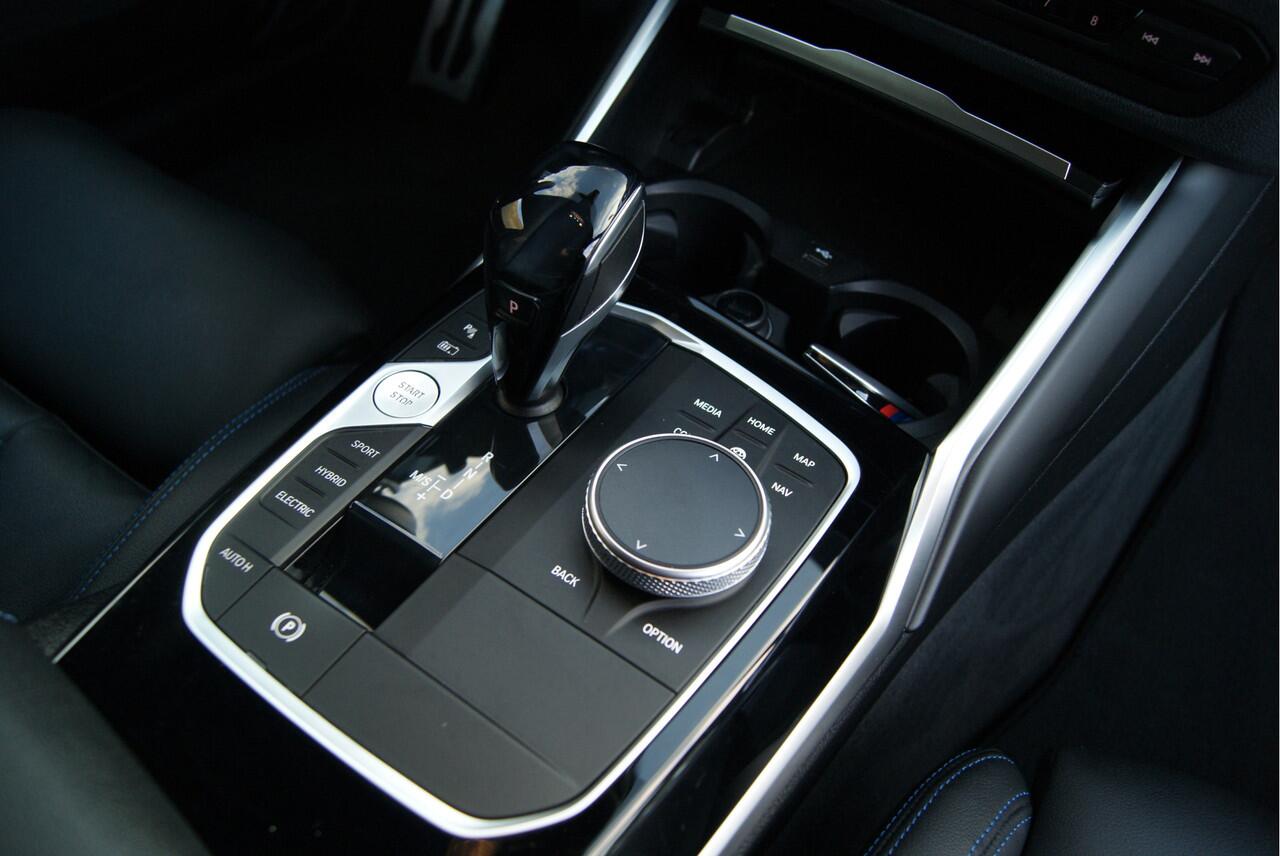 BMW 3-SERIE Touring 330e 292PK xDrive M-Sport M-Stoel/Memory/Harman-K/Laser/19Inch Aut8