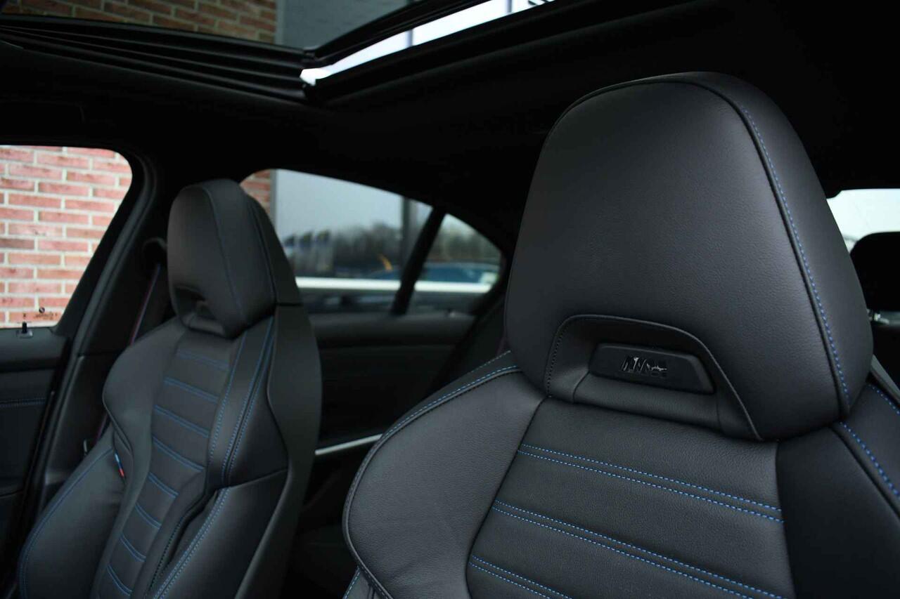 BMW 3-SERIE Touring 330e xDrive M-Sport Pro Pano M-zetels ACC HUD 19inch