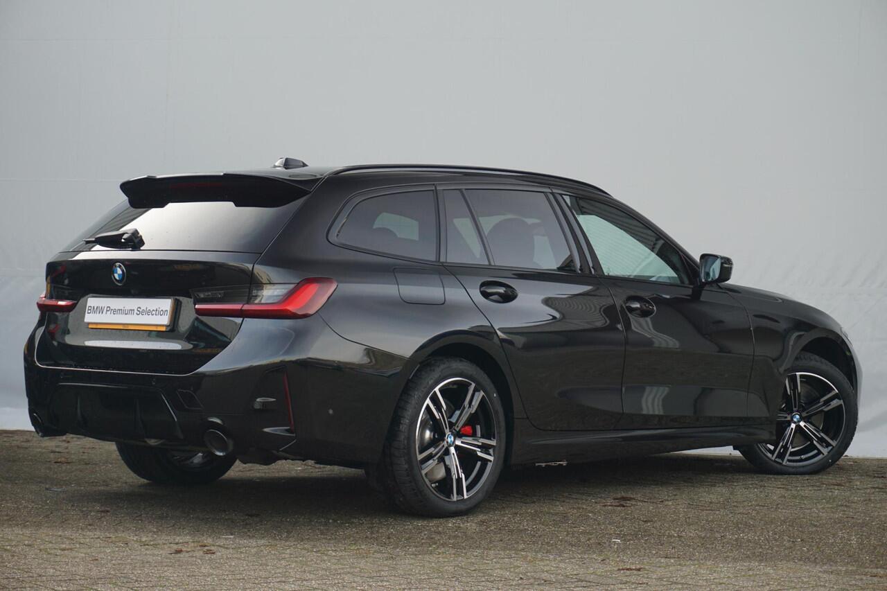 BMW 3-SERIE Touring 330e M Sport Pro | Trekhaak / Harman Kardon / Elektrische Stoelen met geheugen / Comfort Access