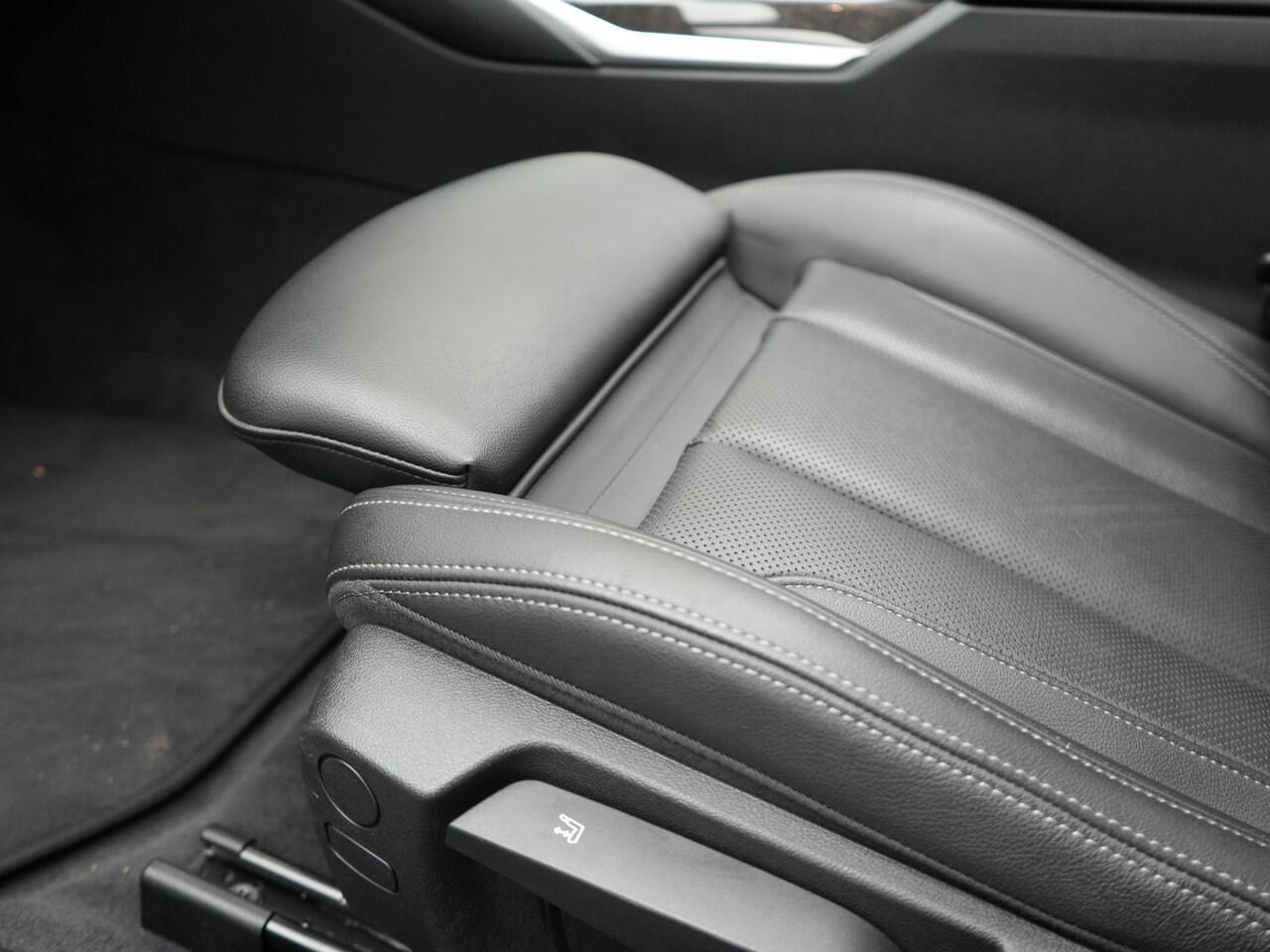 BMW 3-SERIE Touring 320e Sportline Plug In Hybrid 204pk Dealer O.H PHEV | Panodak | Lederen Sportstoelen Verwarmd | Apple Carplay | Sfeerverlichting | Navi Full Map | DAB |