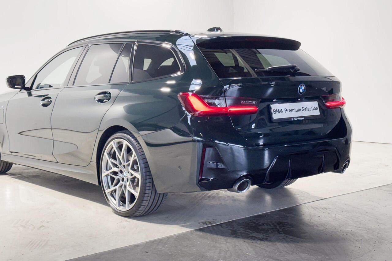 BMW 3-SERIE Touring 330e Innovation Pack M Sportpakket Special Request Aut.