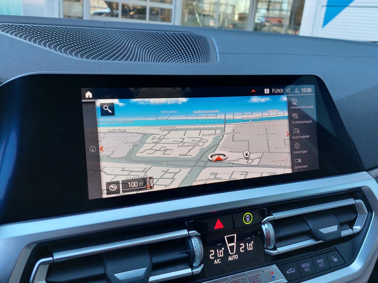 BMW 3-SERIE Touring 320i 184pk Automaat High Executive Individual | Origineel NL | Navi | Apple Carplay | Adap.Cruise | Leder+Verwarmd | Dodehoek+Rijstrooksensor | Pdc V+A+Assist+360 Camera | Privacy Glass
