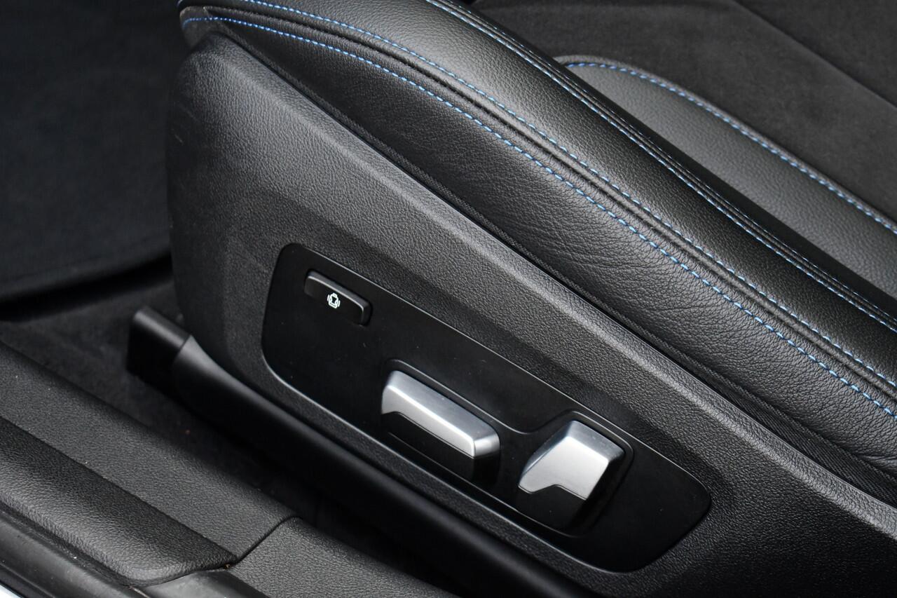 BMW 3-SERIE Touring 330e M-Sport Pano HUD El-zetels laser-LED Camera