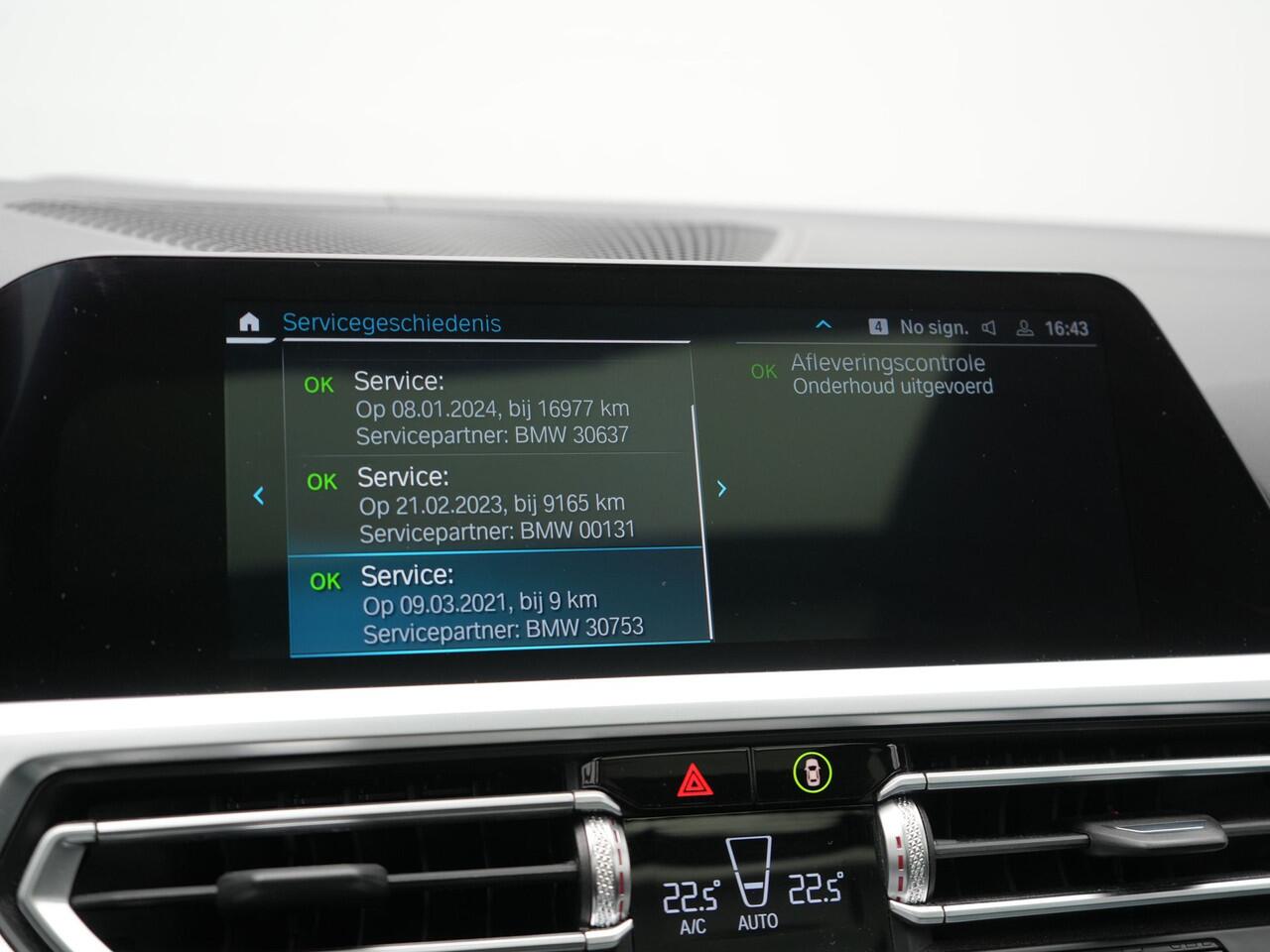 BMW 3-SERIE Touring 330e M Sport Plug In Hybrid 293pk Dealer O.H. PHEV | Panodak | Head Up | 360 Camera | Adaptive Cruise | Laser LED | Harman & Kardon | Nappa Lederen Sportstoelen Memory & Verwarmd | Adaptief Onderstel | Apple Carplay | Sfeerverlichting |