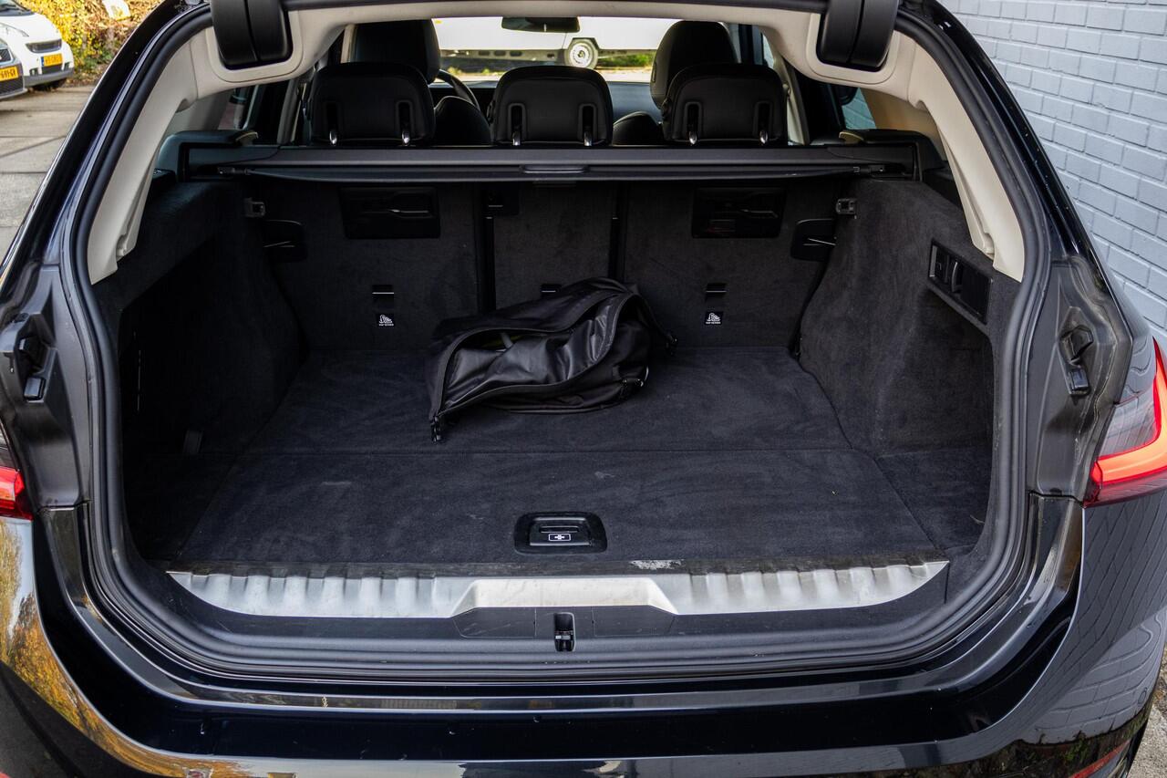 BMW 3-SERIE 320e Touring|Facelift|Widescreen| Sportstoelen|Leer|Shadowline Shadow Line