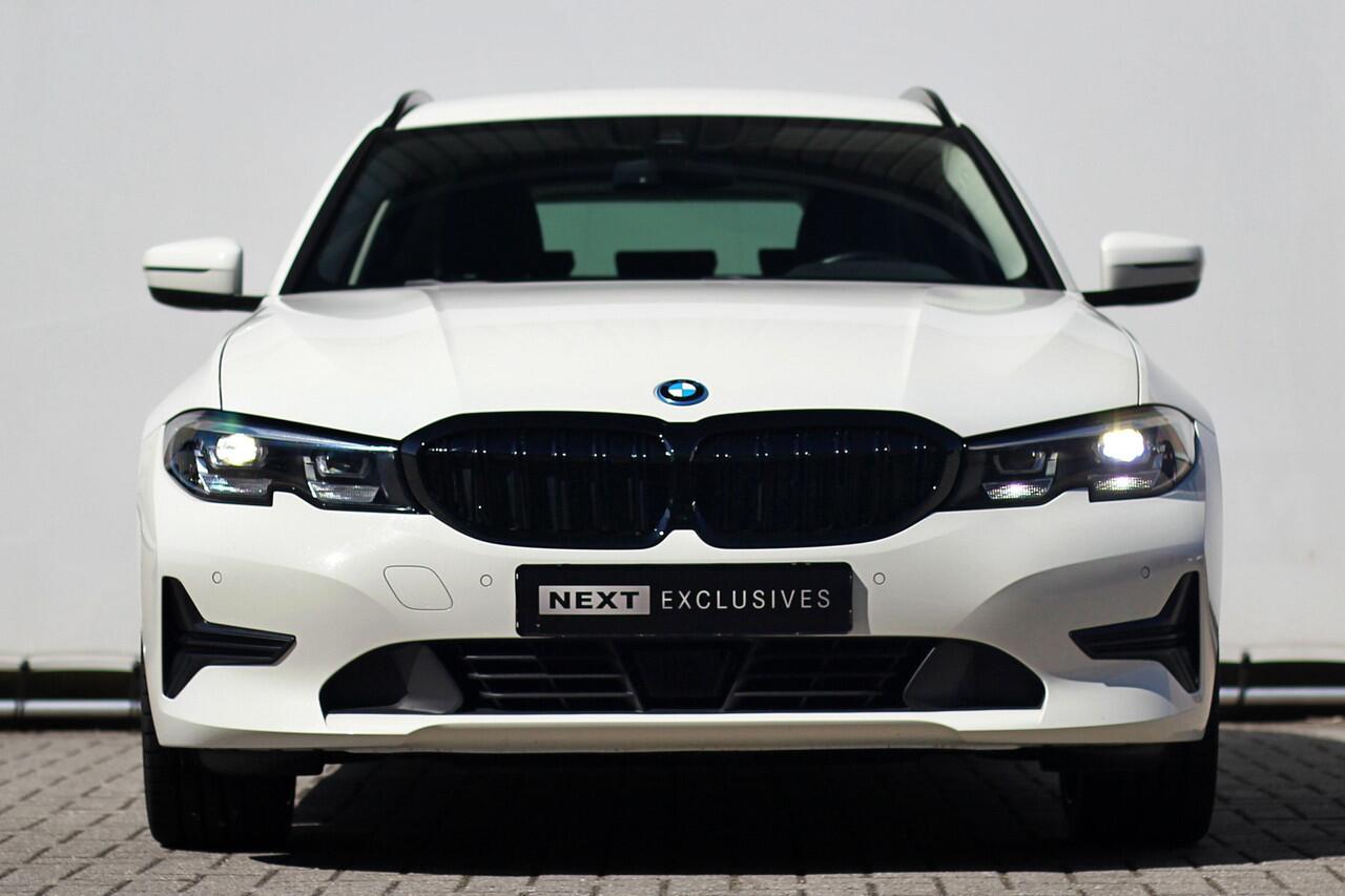 BMW 3-SERIE Touring 330e | ACC | Keyless | Camera
