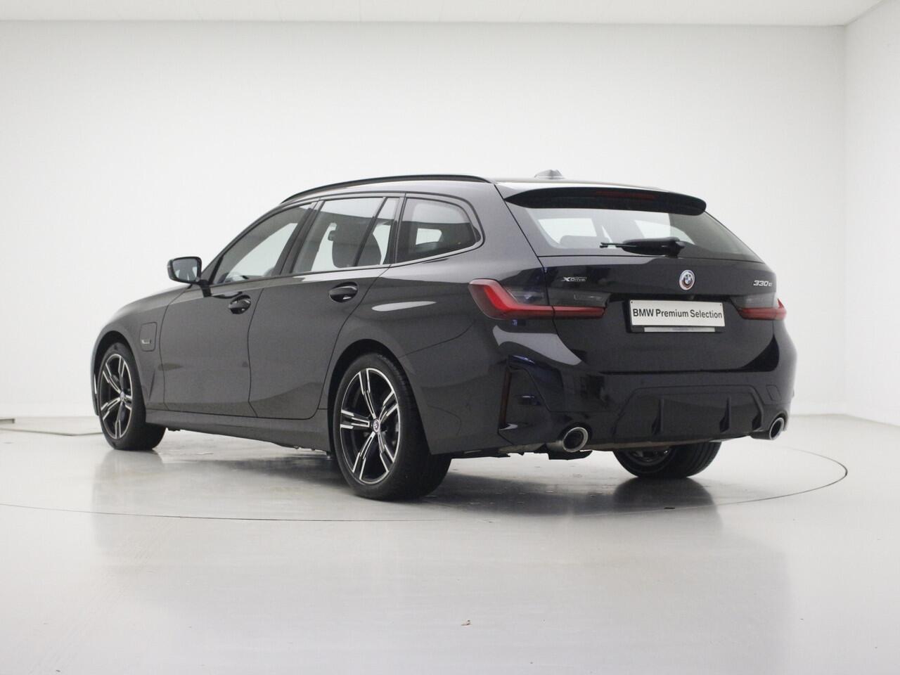 BMW 3-SERIE Touring 330e xDrive M-Sport | Camera | Hifi | Curved Display |