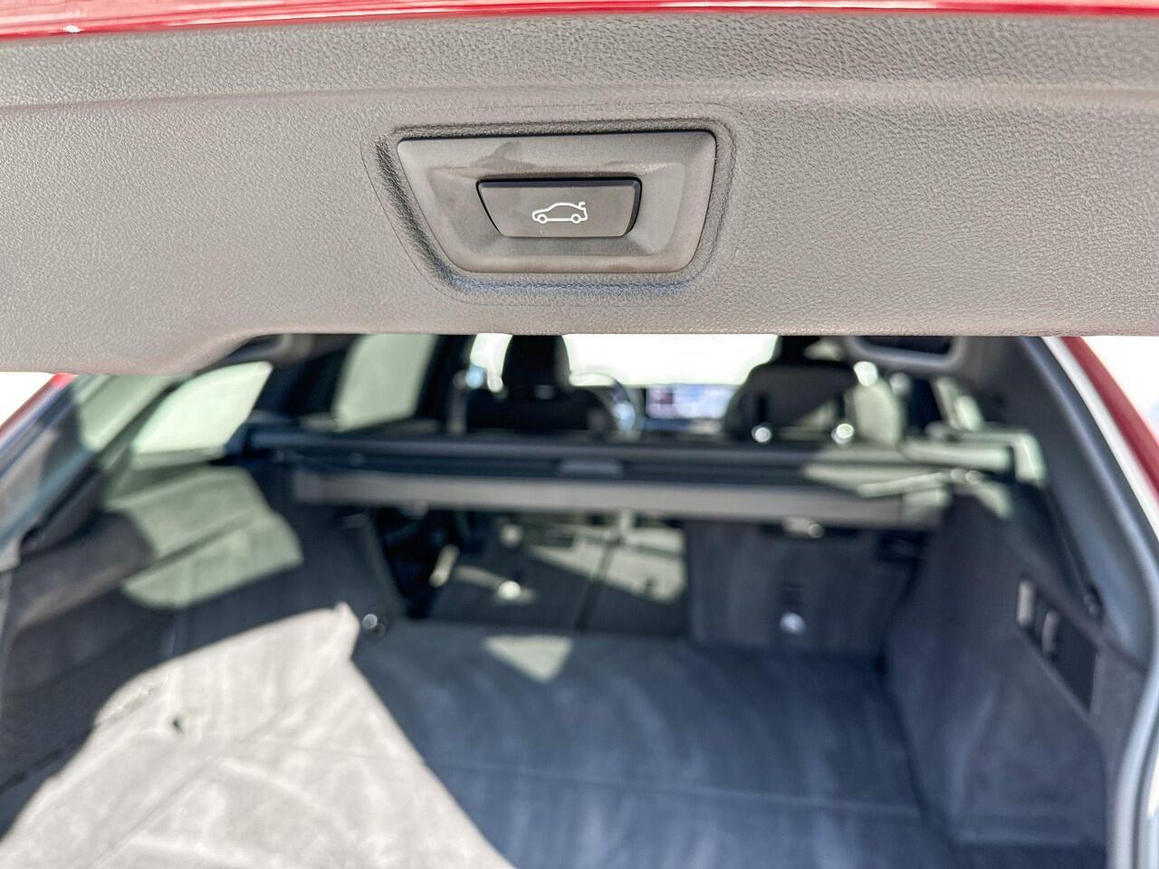 BMW 3-SERIE Touring 330e | Selections | M Sport | HiFi