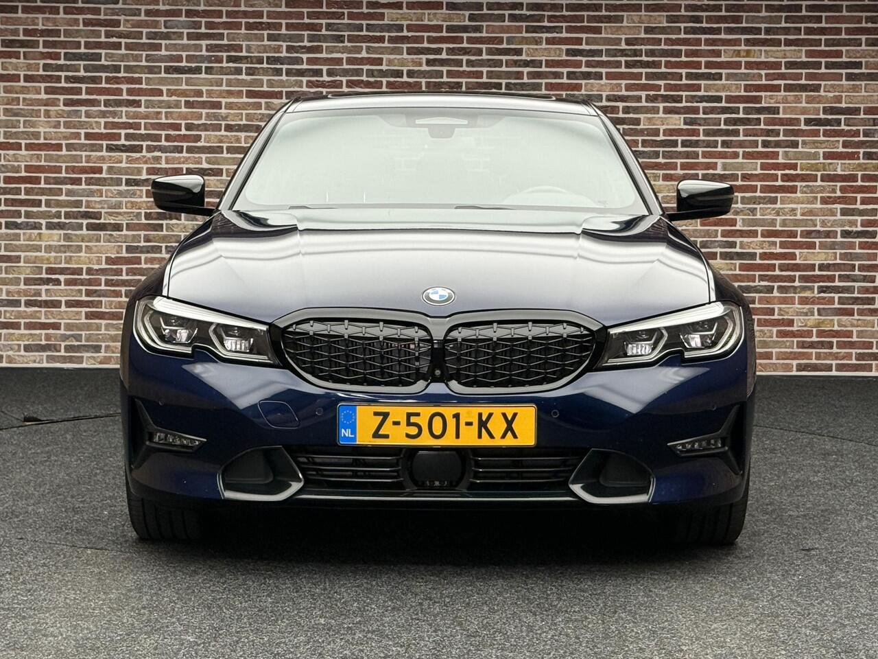 BMW 3-SERIE 330e High Executive BTW auto 360 CAMERA PANORAMA STUUR/STOEL VERWARMING TREKHAAK