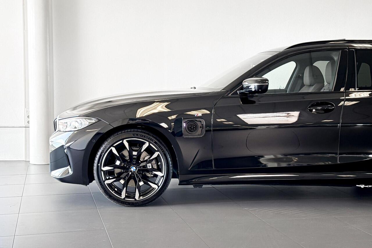 BMW 3-SERIE Touring 330e | M Sport | Harman Kardon | Head-up Display | Trekhaak |