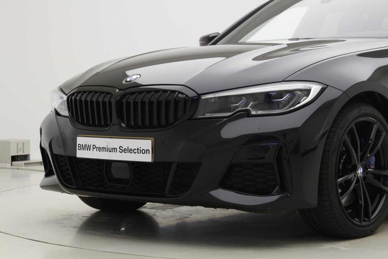 BMW 3-SERIE Touring M340i xDrive | Panorama | Camera | Laser | Driving Assistant Professional
