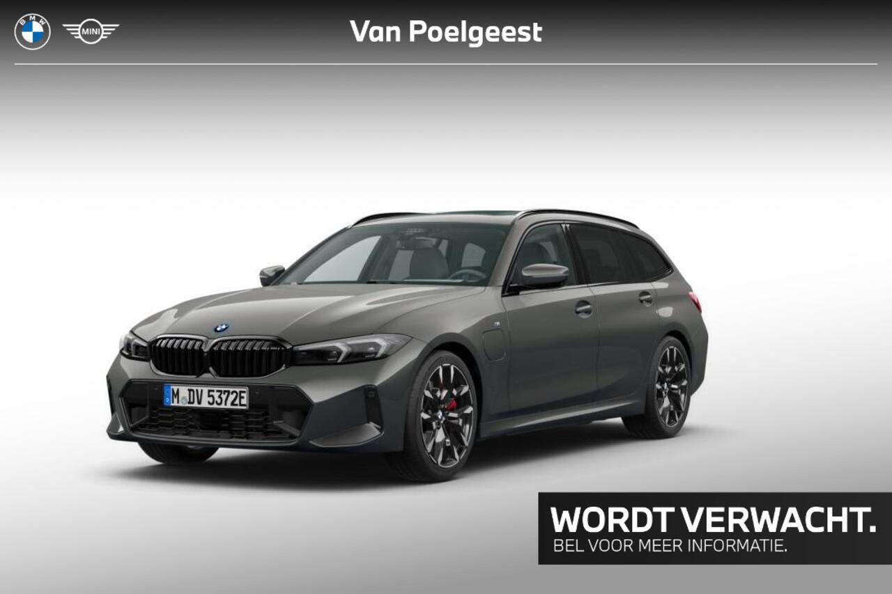 BMW 3-SERIE Touring 330e | M Sportpakket Pro | Trekhaak | Glazen panoramadak | Innovation Pack | Comfort Pack
