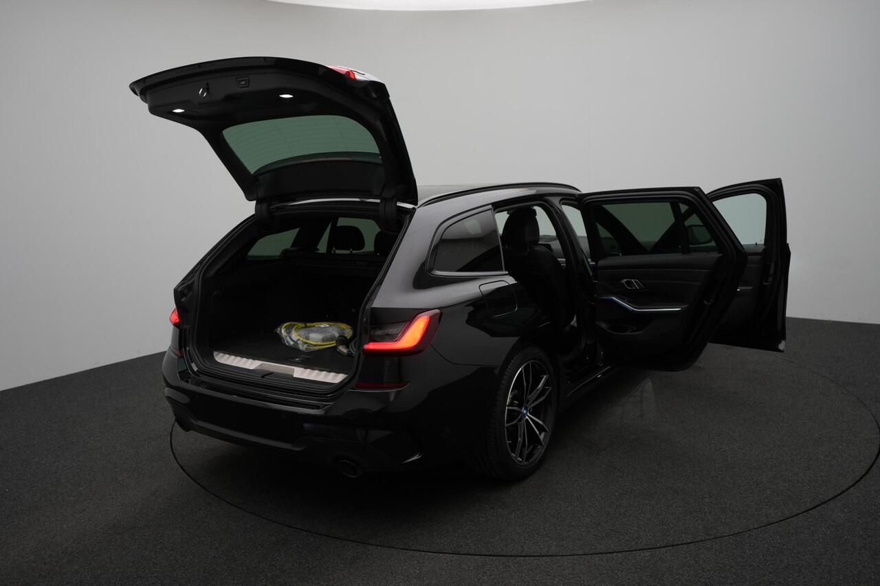 BMW 3-SERIE Touring 320e Business Edition Plus automaat | Laser LED koplampen | M Sport | Panorama dak | lederen bekleding | elektrisch wegklapbare trekhaak