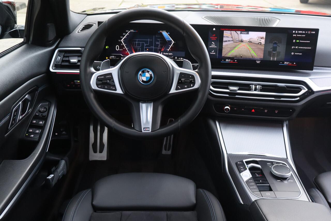 BMW 3-SERIE Touring 320e M-Sport NL-Auto!! Elek.Trekh. I Pano I Sfeer