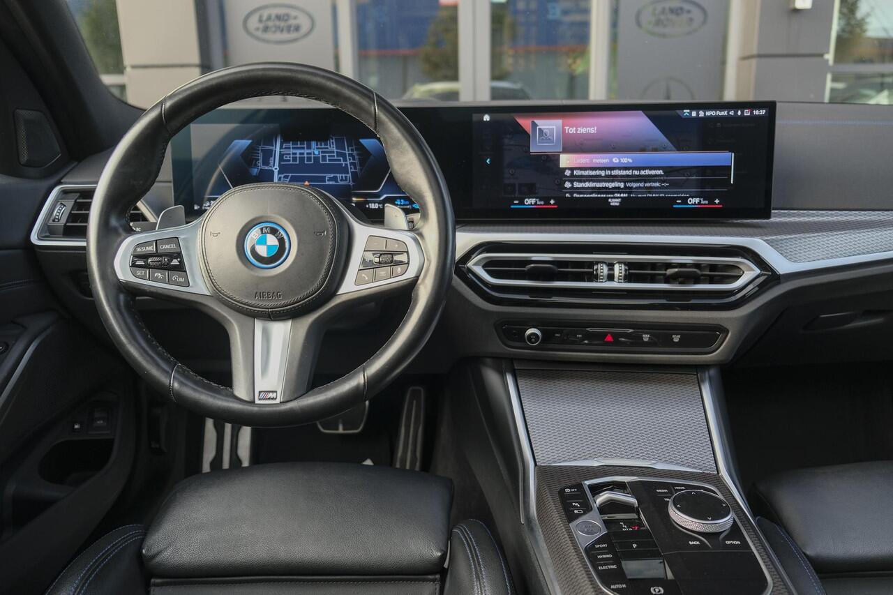 BMW 3-SERIE Touring 330e 292pk M-sport Panoramadak M3 seats *BTW* Head-up Laser lampen Adaptive cruise Camera