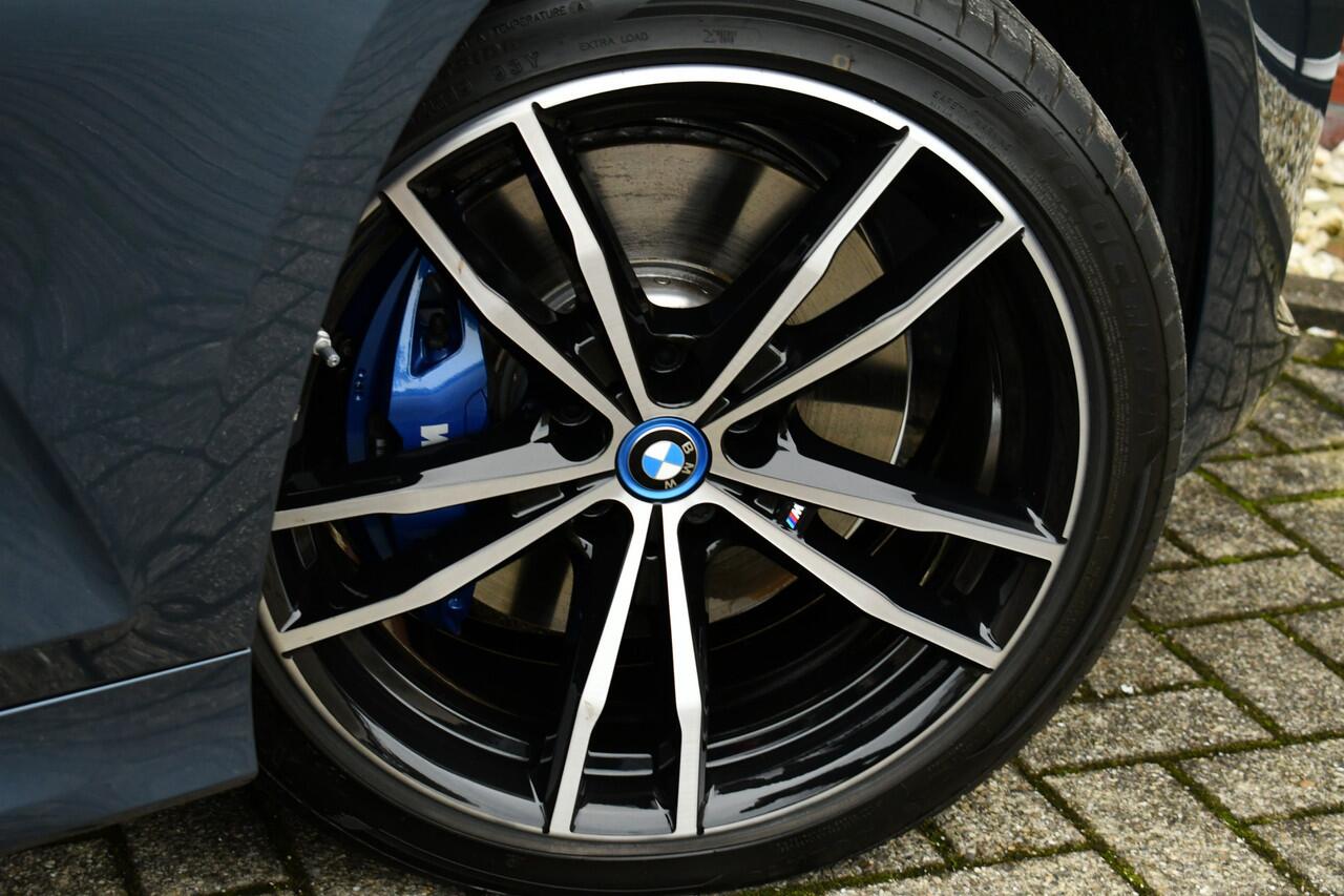 BMW 3-SERIE Touring 330e M-Sport LCI-2 Pano Trekh ACC H/K 360 HUD 19inch