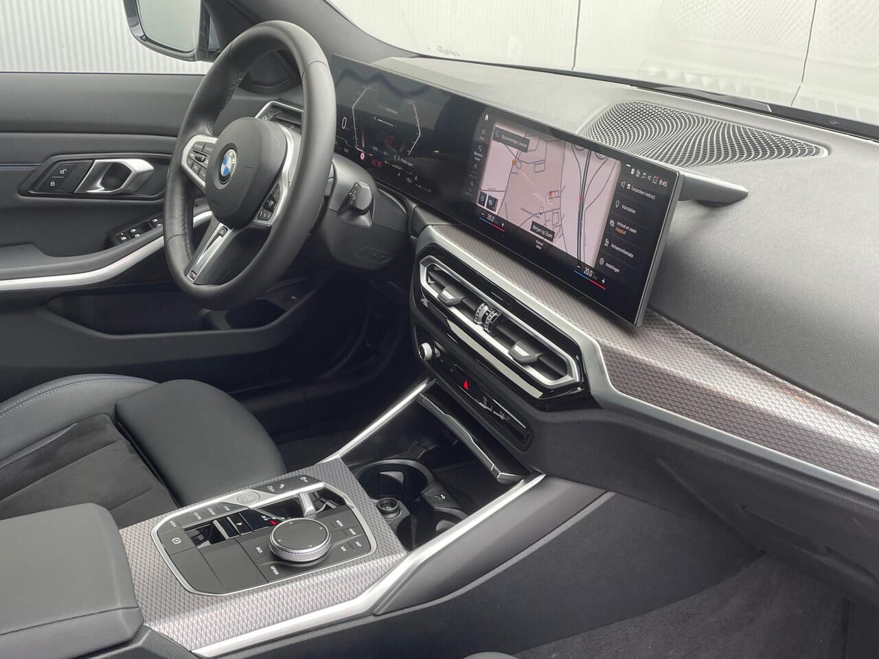 BMW 3-SERIE Touring 330i M-Sport Automaat Navigatie, Climate Control, Adaptive Cruise Control, LED, 18"Lm, Half Leder/Alcantara
