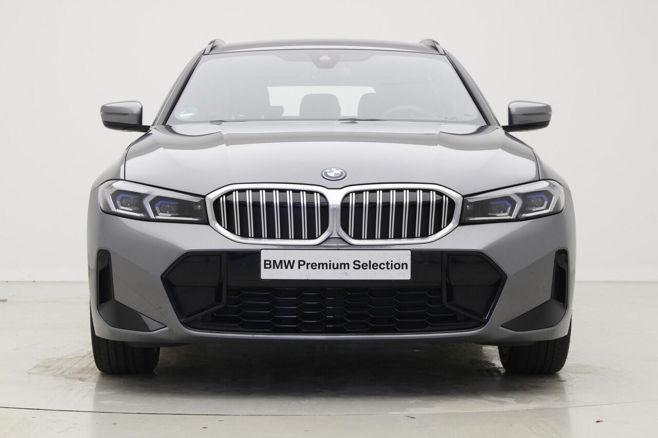 BMW 3-SERIE Touring 330e M-Sport | 2024 | Hifi | Camera | Curved Display | 18" | Nu voor 42.895,-