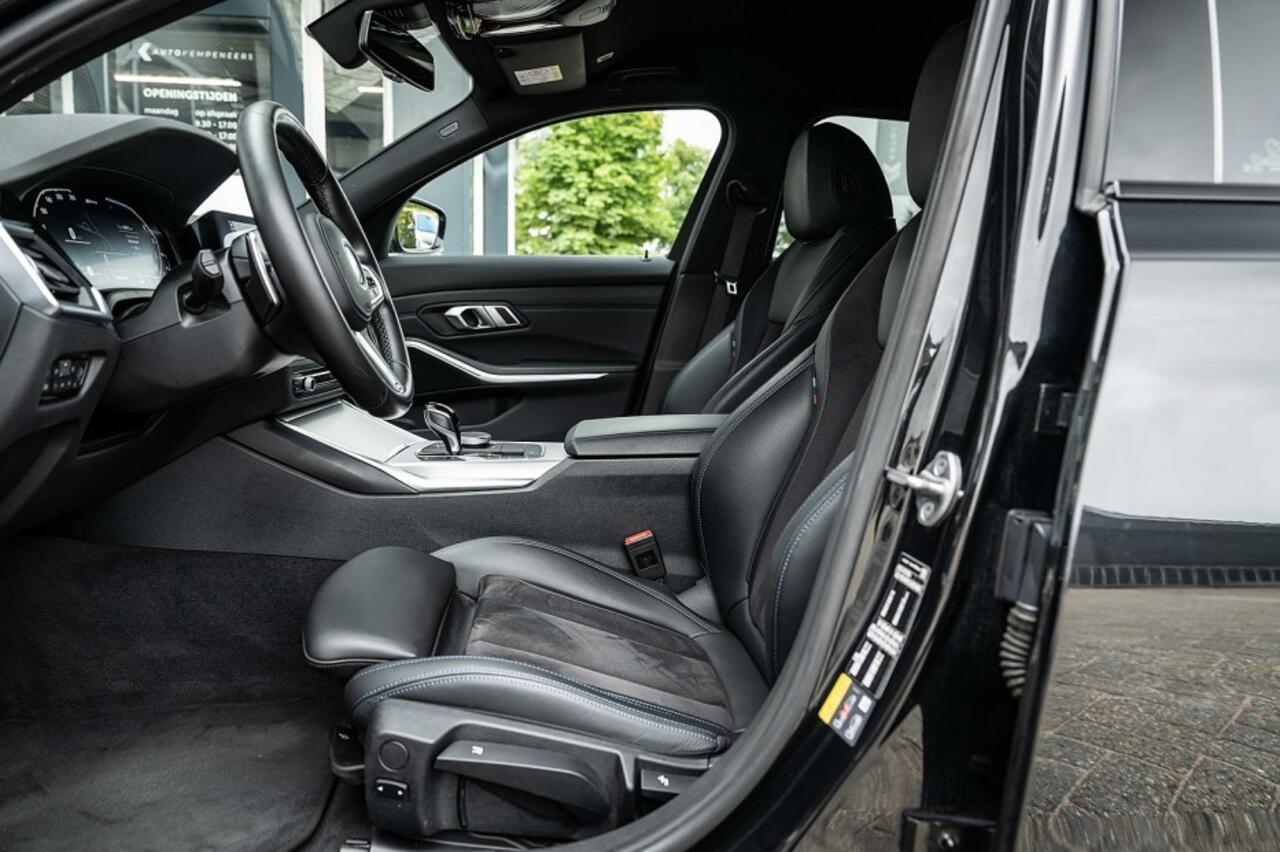 BMW 3-SERIE 330e xDrive M-Sport | Shadow | Adapt. Cruise | Trekhaak | 18' inch |