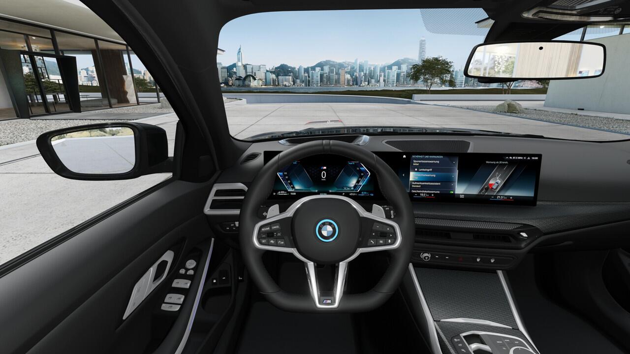 BMW 3-SERIE Touring 330e High Executive M Sport Automaat / Panoramadak / Trekhaak / Sportstoelen / Adaptieve LED / Parking Assistant Plus / Active Cruise Control / Comfort Access