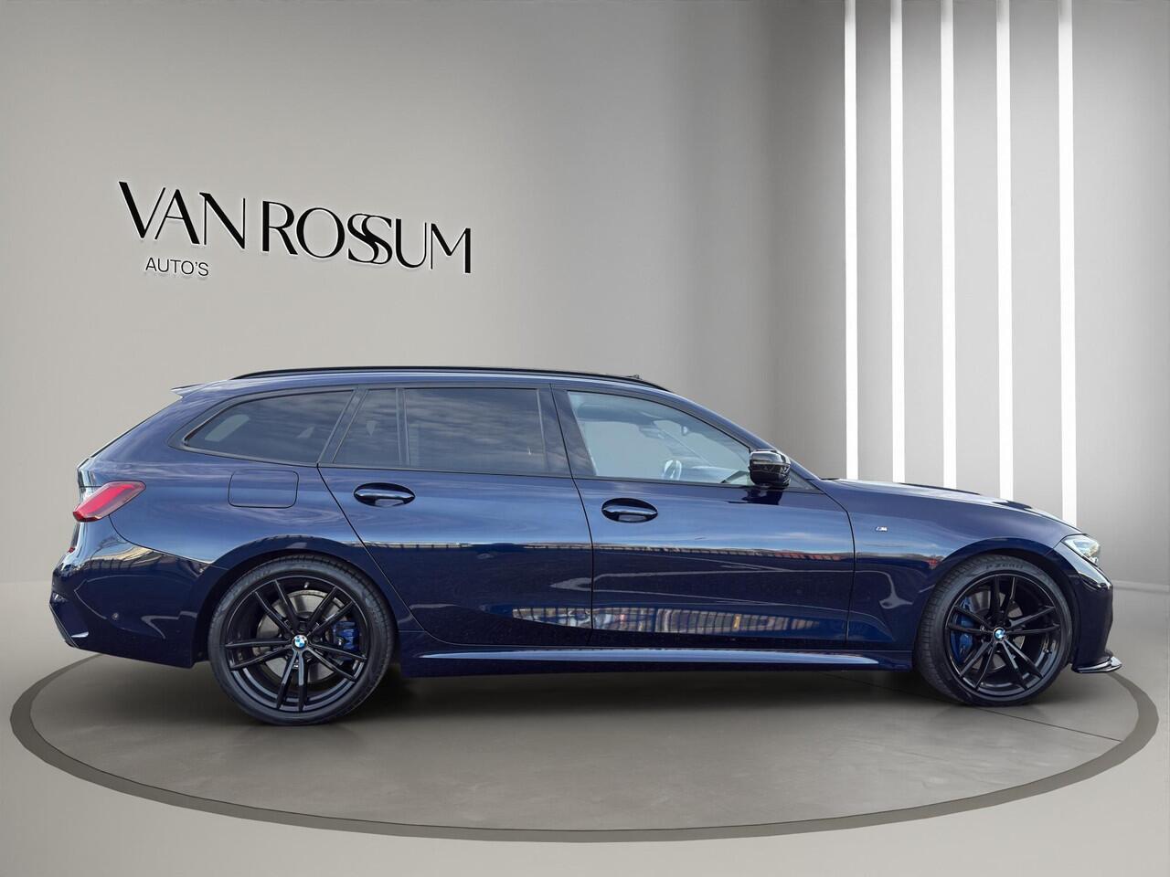 BMW 3-SERIE Touring 330i xDrive | M Sport | Pano | Leder | Sfeerverl. | Shadow Line | Camera |