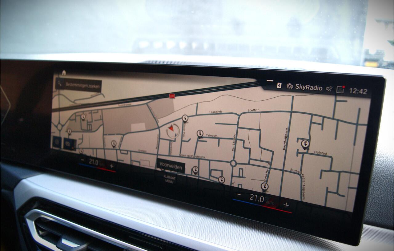 BMW 3-SERIE Touring 330e 292PK Nw model Shadowline Widescreen/wegkl.trhk/Carplay/Sportstoelen Aut8