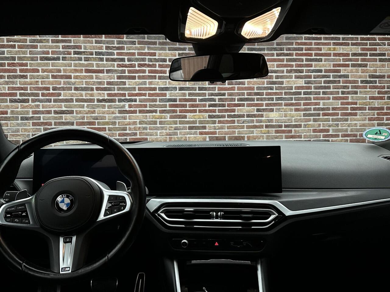 BMW 3-SERIE Touring 320i M Pakket Panorama Headup Camera Garantie